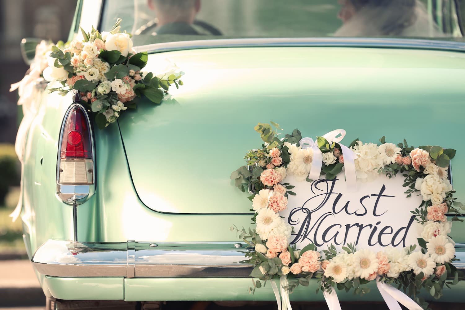 Comment décorer sa voiture de façon originale pour son mariage  ?