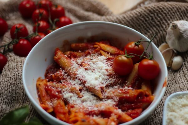 Sauce tomate maison : les gestes simples pour retrouver le goût des repas familiaux